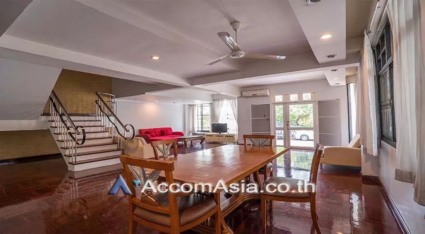  1  3 br Townhouse For Rent in Sukhumvit ,Bangkok BTS Phrom Phong at Townhouse in compound AA30582
