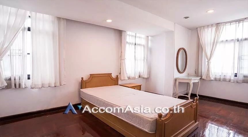 6  3 br Townhouse For Rent in Sukhumvit ,Bangkok BTS Phrom Phong at Townhouse in compound AA30582
