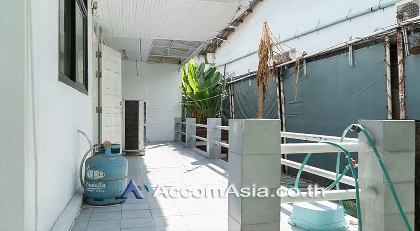 13  3 br Townhouse for rent and sale in Sukhumvit ,Bangkok BTS Phrom Phong at Townhouse in compound AA30583