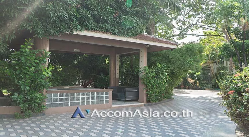 18  3 br Townhouse For Rent in Sukhumvit ,Bangkok BTS Phrom Phong at Townhouse in compound AA30583