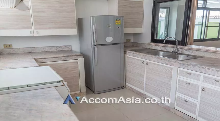 5  3 br Townhouse For Rent in Sukhumvit ,Bangkok BTS Phrom Phong at Townhouse in compound AA30583