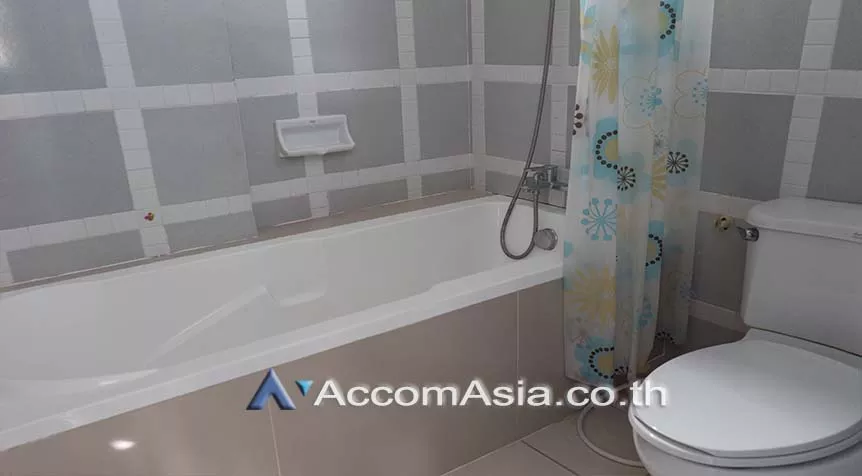 12  3 br Townhouse For Rent in Sukhumvit ,Bangkok BTS Phrom Phong at Townhouse in compound AA30583