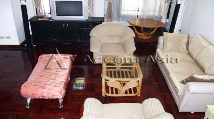 unit 3 Bedrooms  Townhouse For Rent in Sukhumvit, Bangkok  near BTS Phrom Phong (AA30584)