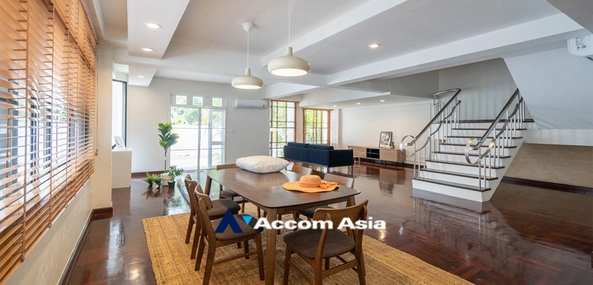 4  3 br Townhouse For Rent in Sukhumvit ,Bangkok BTS Phrom Phong at Townhouse in compound AA30585