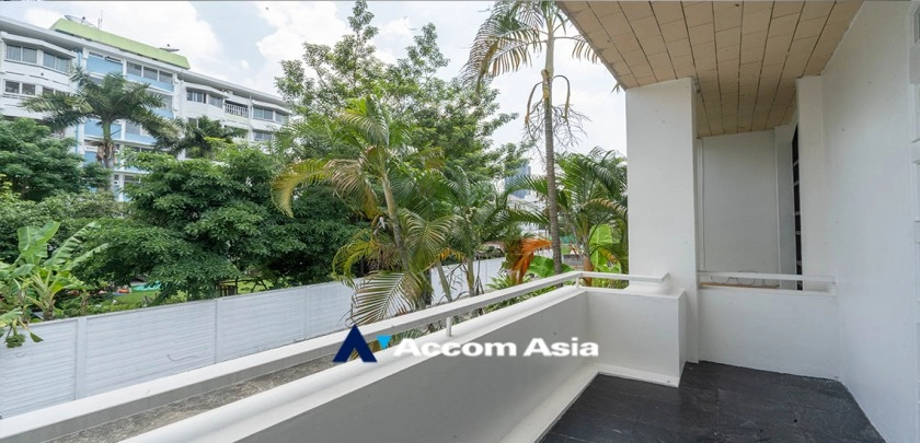 8  3 br Townhouse For Rent in Sukhumvit ,Bangkok BTS Phrom Phong at Townhouse in compound AA30585