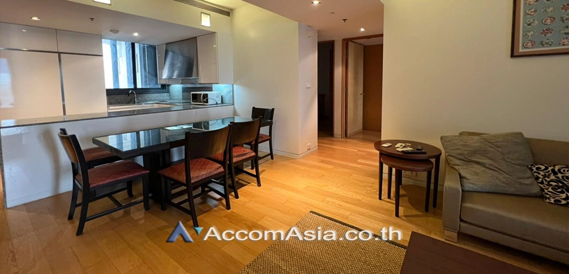 unit 2 Bedrooms  Condominium For Rent in Sathorn, Bangkok  near BTS Chong Nonsi - MRT Lumphini (AA30589)