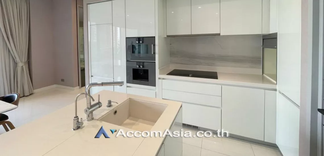 unit 2 Bedrooms  Condominium For Rent in Sukhumvit, Bangkok  near BTS Phrom Phong (AA30592)