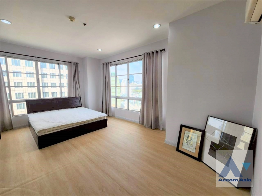 6  3 br Condominium for rent and sale in Sukhumvit ,Bangkok BTS Asok - MRT Sukhumvit at CitiSmart Sukhumvit 18 AA30602
