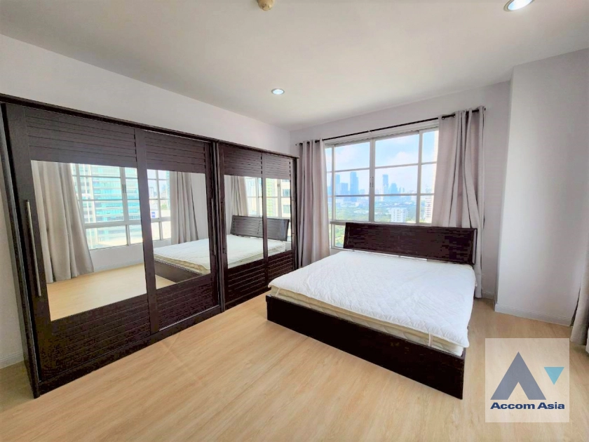 7  3 br Condominium for rent and sale in Sukhumvit ,Bangkok BTS Asok - MRT Sukhumvit at CitiSmart Sukhumvit 18 AA30602