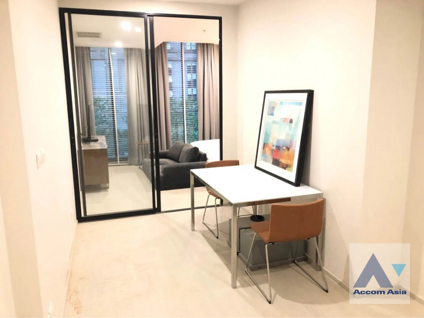 Garden View |  Noble Ploenchit Condominium  1 Bedroom for Rent BTS Ploenchit in Ploenchit Bangkok