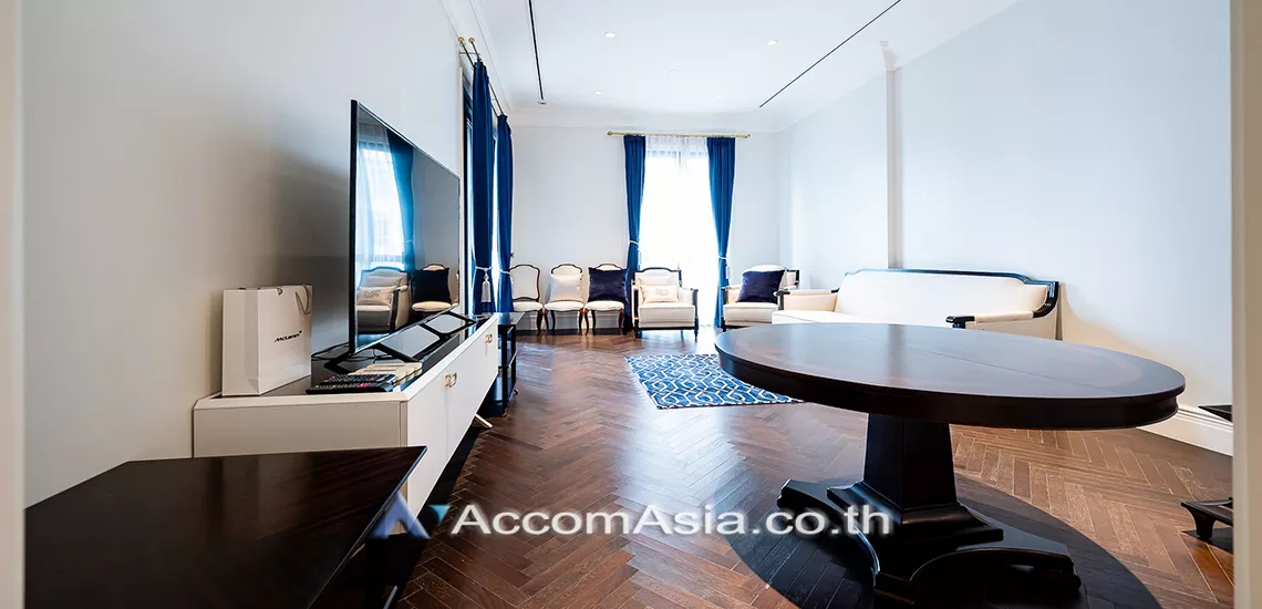 unit 2 Bedrooms  Condominium For Rent in Ploenchit, Bangkok  near BTS Ploenchit (AA30616)