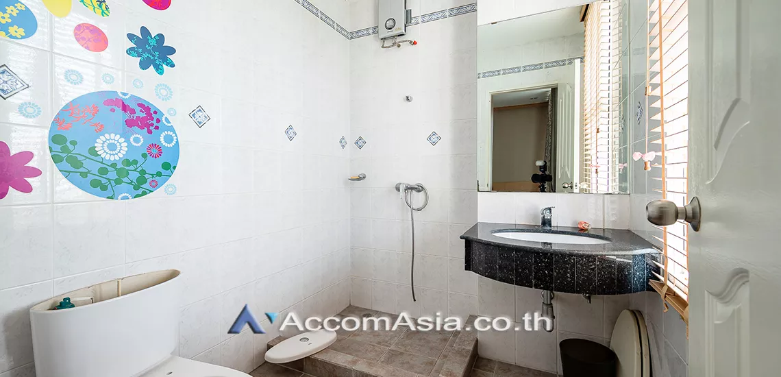 30  4 br House For Rent in Sukhumvit ,Bangkok BTS Thong Lo at Baan Klang Krung Thonglor AA30618