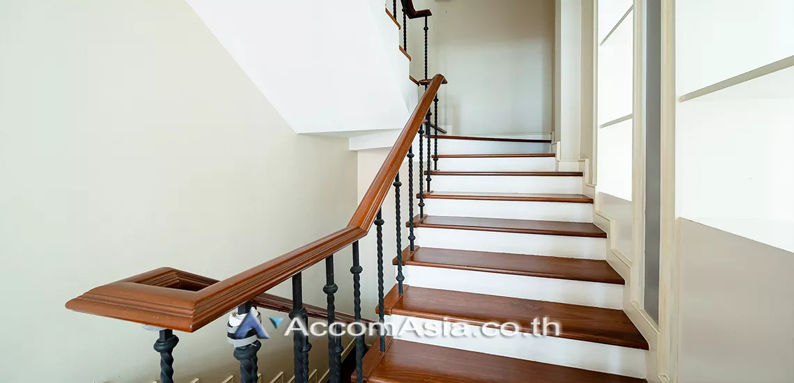 33  4 br House For Rent in Sukhumvit ,Bangkok BTS Thong Lo at Baan Klang Krung Thonglor AA30618