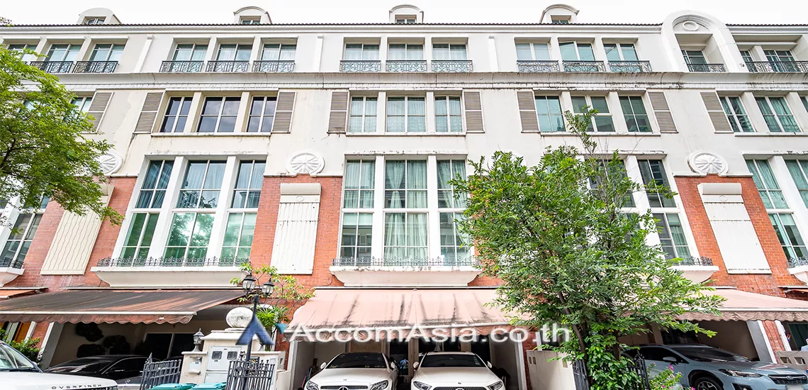 Pet friendly |  Baan Klang Krung Thonglor House  4 Bedroom for Rent BTS Thong Lo in Sukhumvit Bangkok