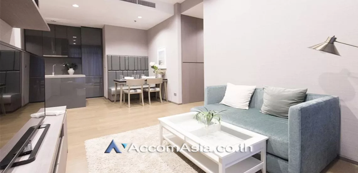  2 Bedrooms  Condominium For Rent in Silom, Bangkok  near BTS Surasak (AA30620)