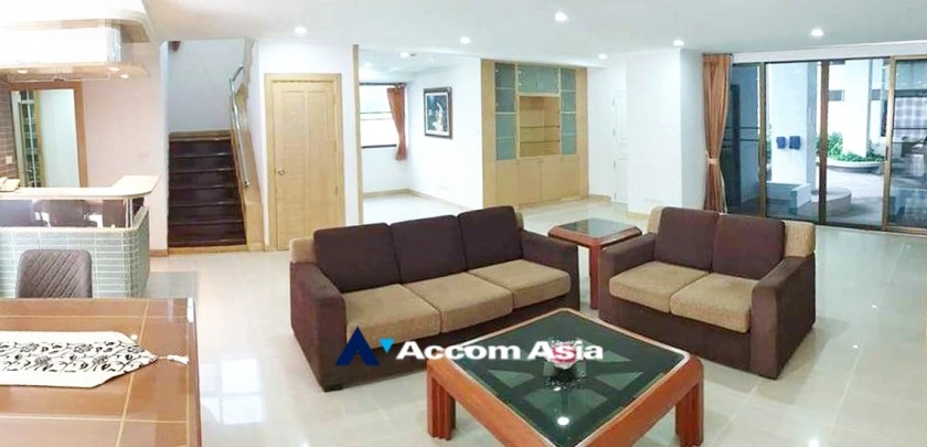Big Balcony, Duplex Condo |  Supalai Place   Condominium  3 Bedroom for Sale & Rent BTS Phrom Phong in Sukhumvit Bangkok