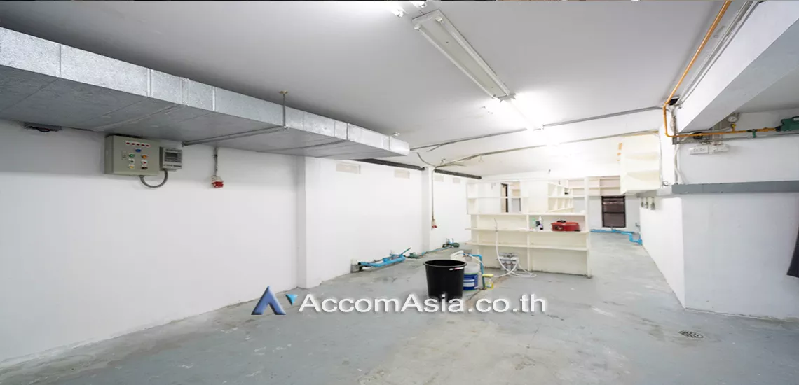 18  4 br House For Sale in Sukhumvit ,Bangkok BTS Phrom Phong AA30634