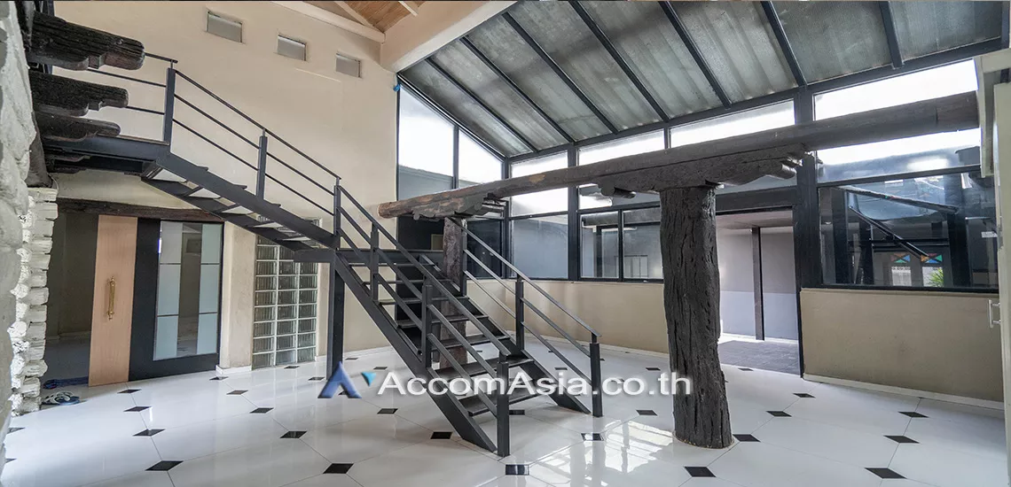 12  4 br House For Sale in Sukhumvit ,Bangkok BTS Phrom Phong AA30634