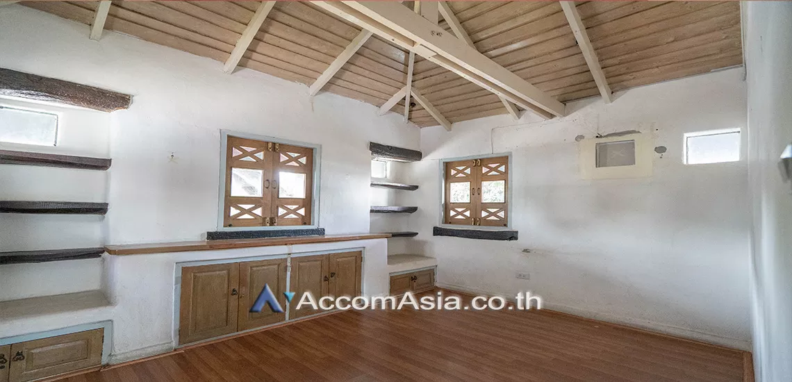 16  4 br House For Sale in Sukhumvit ,Bangkok BTS Phrom Phong AA30634