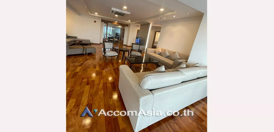 Pet friendly |  3 Bedrooms  Apartment For Rent in Sukhumvit, Bangkok  near BTS Nana (AA30640)