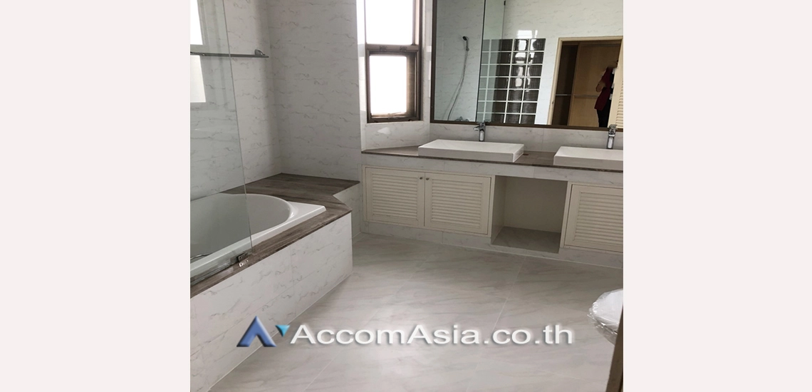 24  4 br House for rent and sale in Sukhumvit ,Bangkok BTS Phrom Phong AA30642