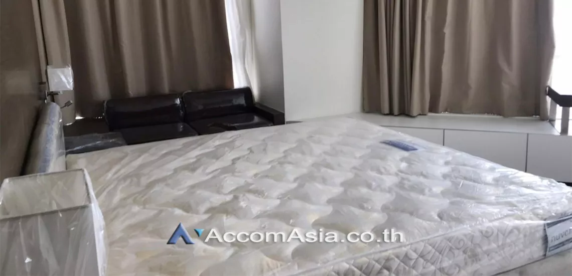  2 Bedrooms  Condominium For Rent in Sathorn, Bangkok  near BTS Chong Nonsi - BRT Arkhan Songkhro (AA30654)