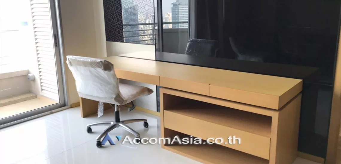 unit 1 Bedroom  Condominium For Rent in Sathorn, Bangkok  near BTS Chong Nonsi - BRT Arkhan Songkhro (AA30660)