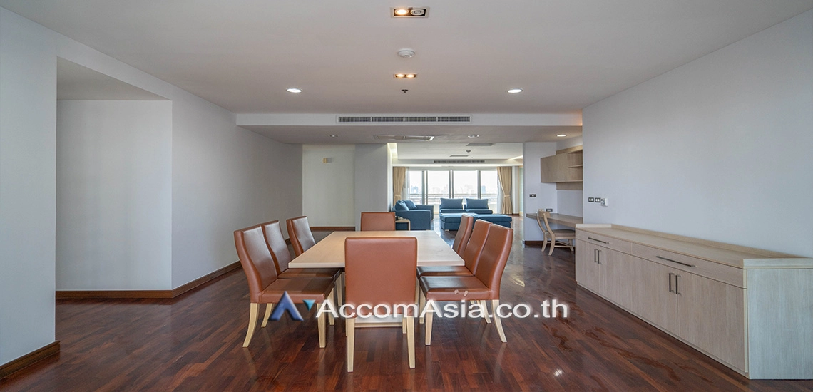 unitCorner unit apartment with panoramic views and modern comfort (AA30687)