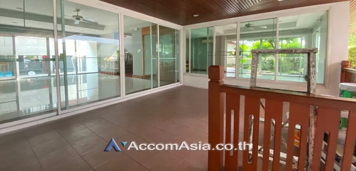 30  5 br House For Rent in Sukhumvit ,Bangkok BTS Phrom Phong at Kid Friendly House Compound AA30688