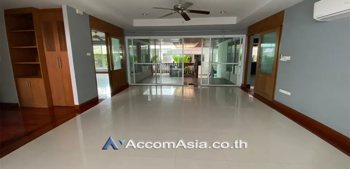 6  5 br House For Rent in Sukhumvit ,Bangkok BTS Phrom Phong at Kid Friendly House Compound AA30688