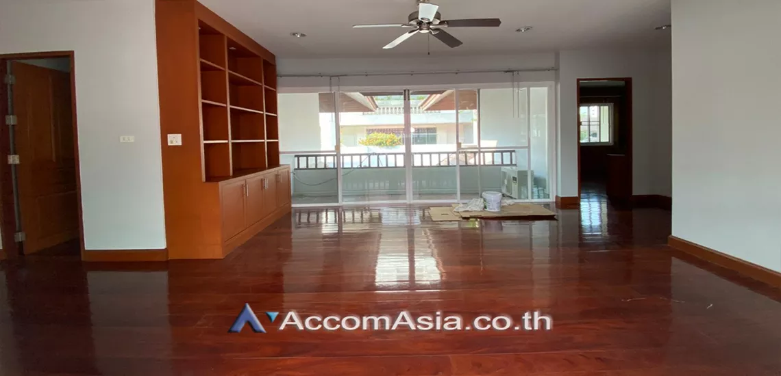 16  5 br House For Rent in Sukhumvit ,Bangkok BTS Phrom Phong at Kid Friendly House Compound AA30688