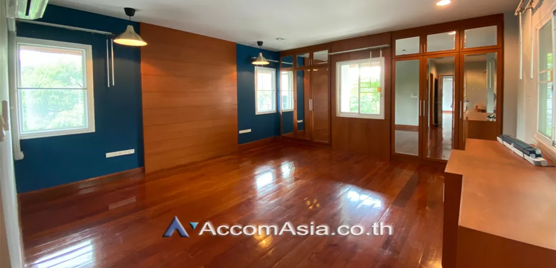 17  5 br House For Rent in Sukhumvit ,Bangkok BTS Phrom Phong at Kid Friendly House Compound AA30688
