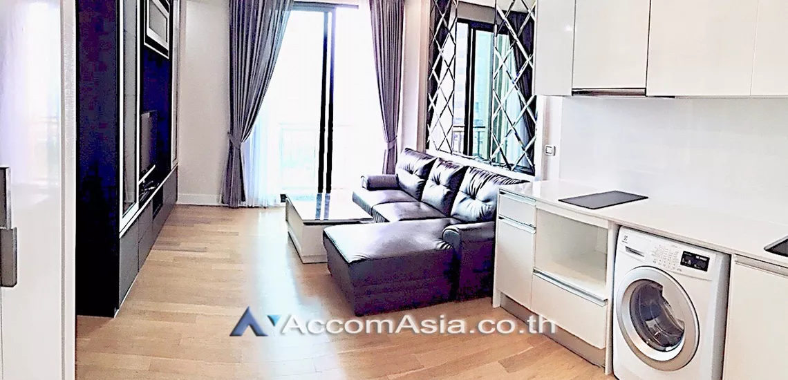  2 Bedrooms  Condominium For Rent in Phaholyothin, Bangkok  (AA30692)