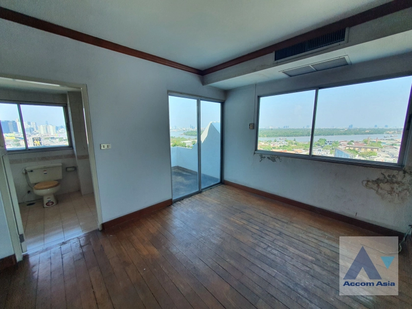 5  3 br Condominium For Sale in Sathorn ,Bangkok BRT Thanon Chan at The Executive Regent AA30708