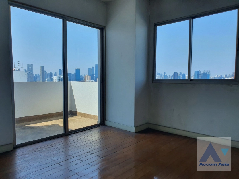 9  3 br Condominium For Sale in Sathorn ,Bangkok BRT Thanon Chan at The Executive Regent AA30708