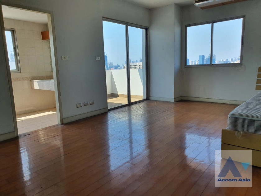 11  3 br Condominium For Sale in Sathorn ,Bangkok BRT Thanon Chan at The Executive Regent AA30708