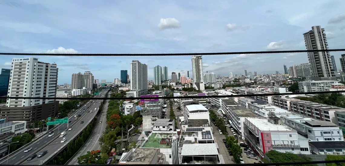 5  2 br Condominium For Sale in Sathorn ,Bangkok BRT Thanon Chan at The Executive Regent AA30712