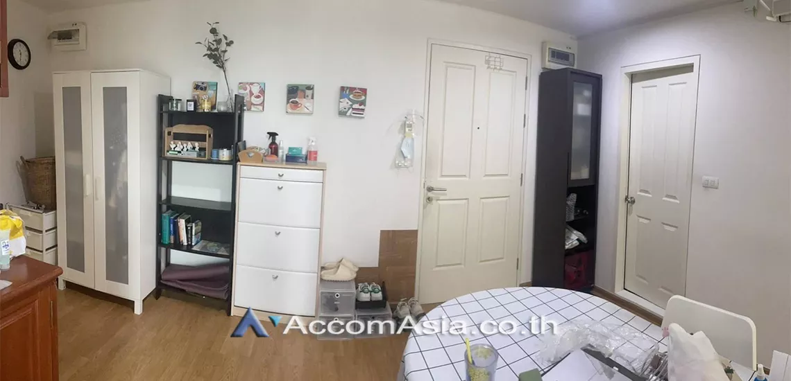 unit 2 Bedrooms  Condominium For Sale in Pattanakarn, Bangkok  near BTS On Nut (AA30714)