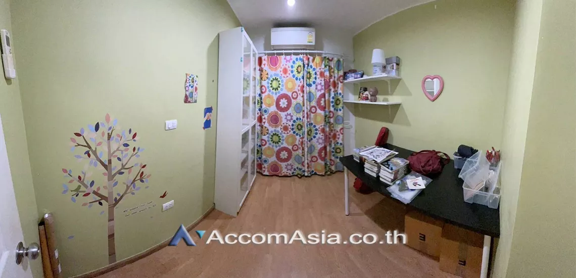 unit 2 Bedrooms  Condominium For Sale in Pattanakarn, Bangkok  near BTS On Nut (AA30714)