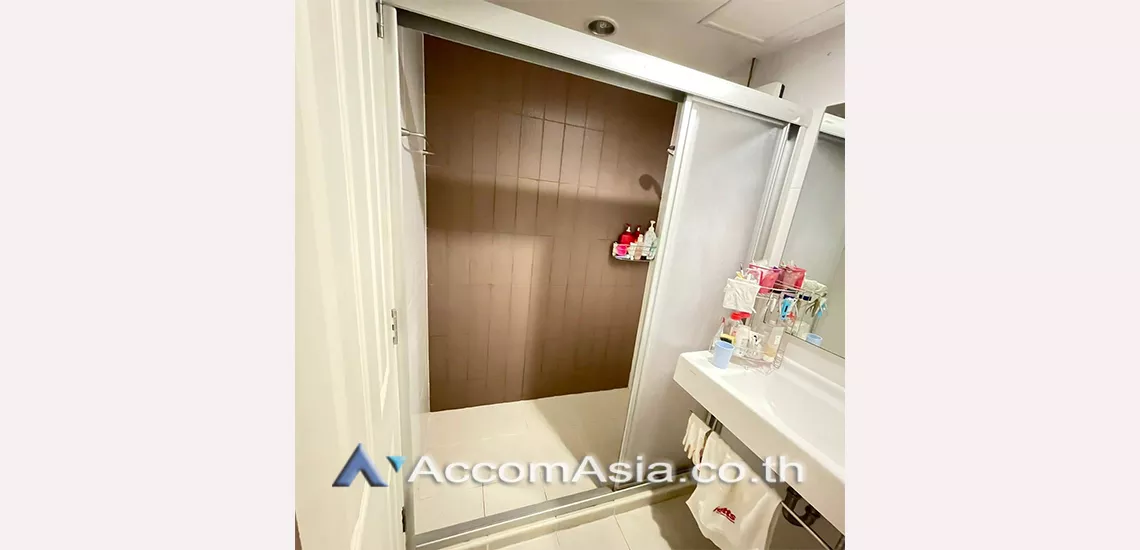 9  2 br Condominium For Sale in Pattanakarn ,Bangkok BTS On Nut at U Delight Onnut Station AA30714