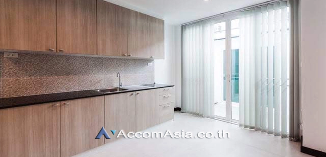 7  2 br Townhouse For Rent in Sukhumvit ,Bangkok BTS Punnawithi AA30720