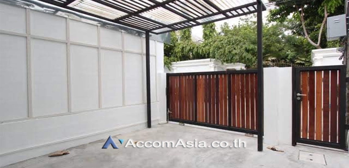 23  2 br Townhouse For Rent in Sukhumvit ,Bangkok BTS Punnawithi AA30720