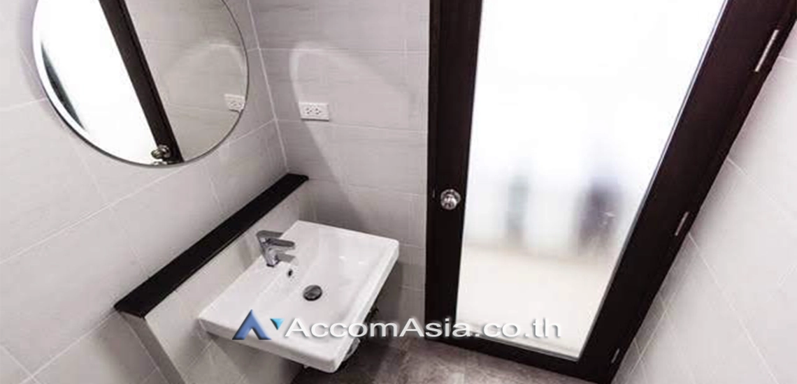 22  2 br Townhouse For Rent in Sukhumvit ,Bangkok BTS Punnawithi AA30720