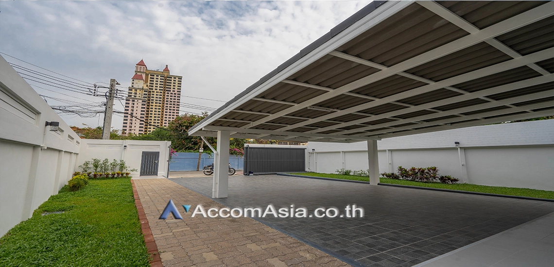  1  4 br House For Rent in phaholyothin ,Bangkok BTS Ari AA30730