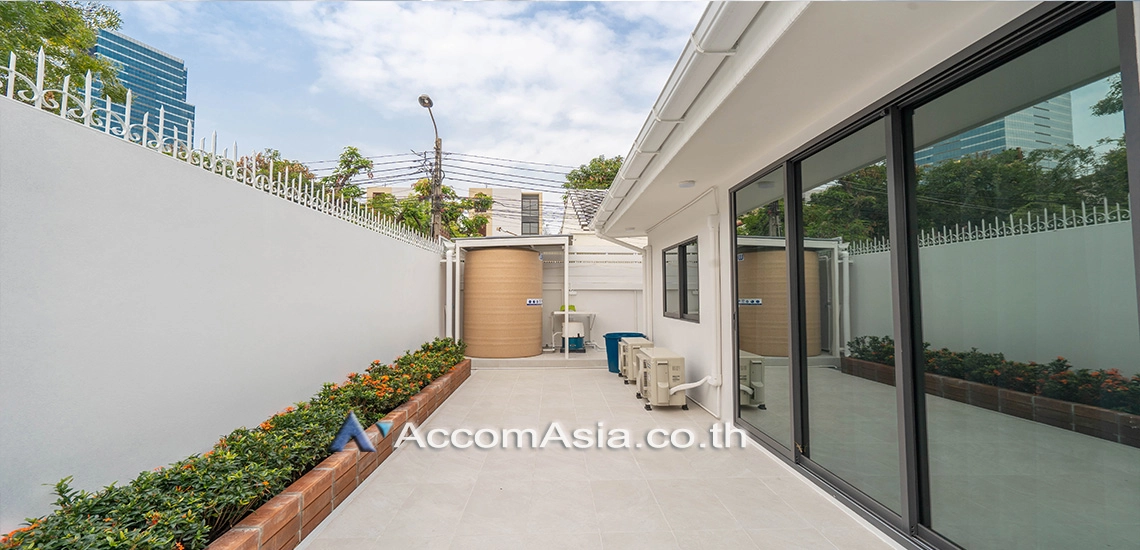 5  4 br House For Rent in phaholyothin ,Bangkok BTS Ari AA30730