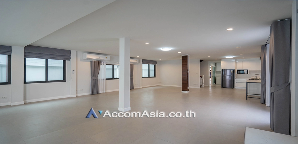 14  4 br House For Rent in phaholyothin ,Bangkok BTS Ari AA30730