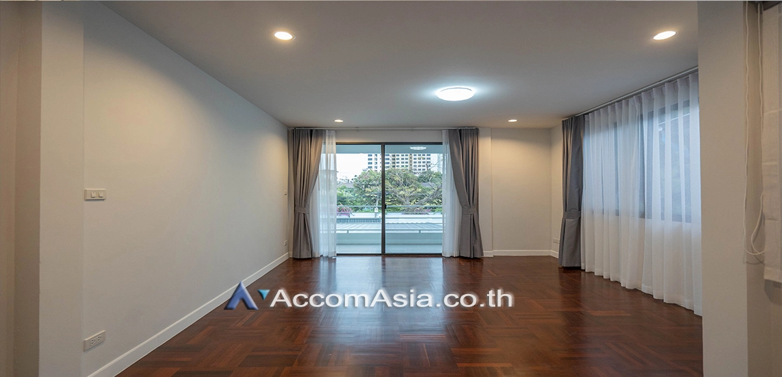 31  4 br House For Rent in phaholyothin ,Bangkok BTS Ari AA30730