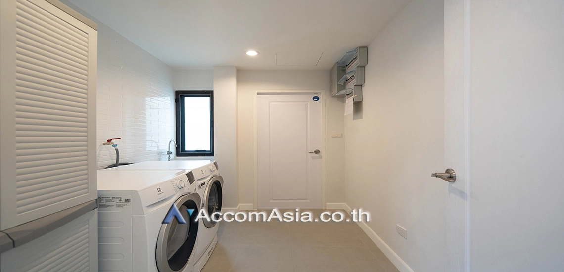 37  4 br House For Rent in phaholyothin ,Bangkok BTS Ari AA30730