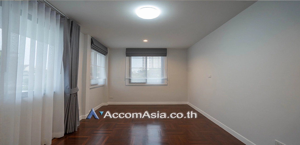 34  4 br House For Rent in phaholyothin ,Bangkok BTS Ari AA30730