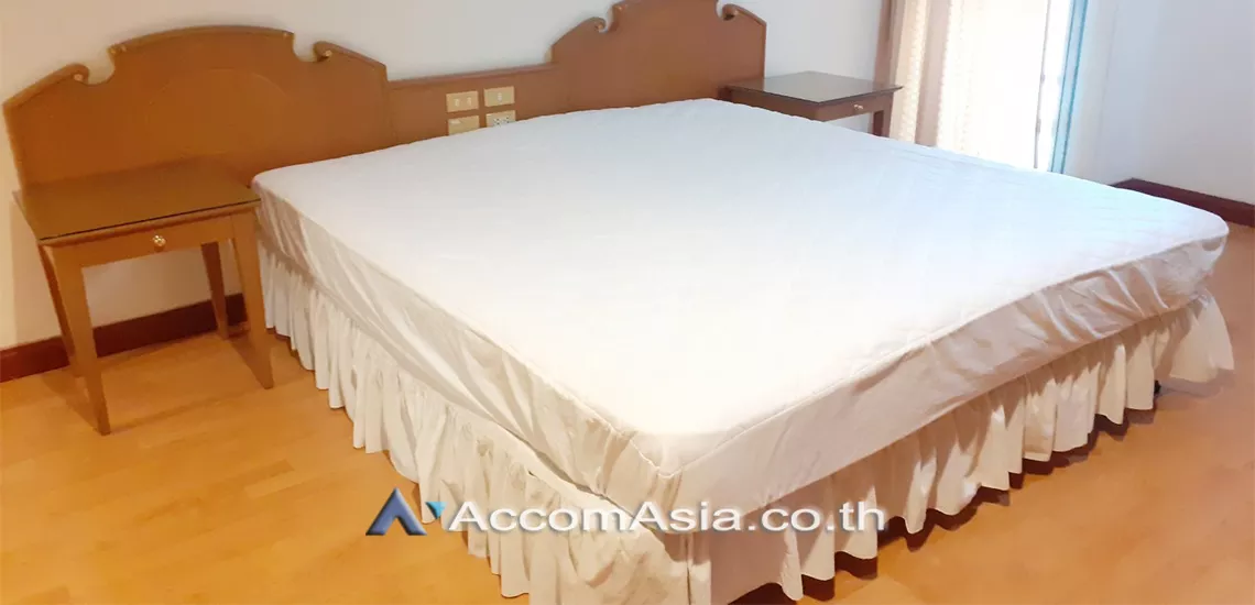 unit 1 Bedroom  Condominium For Rent in Ploenchit, Bangkok  near BTS Ratchadamri (AA30731)